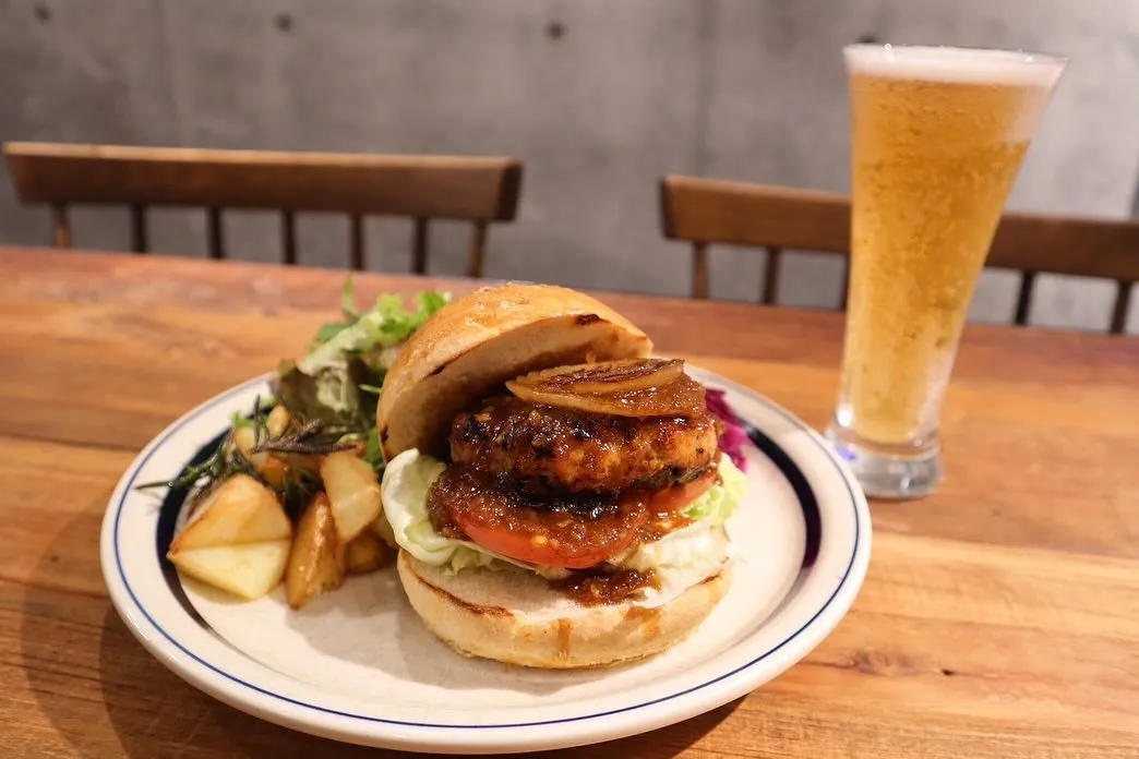 シェフの自家製ハンバーガー